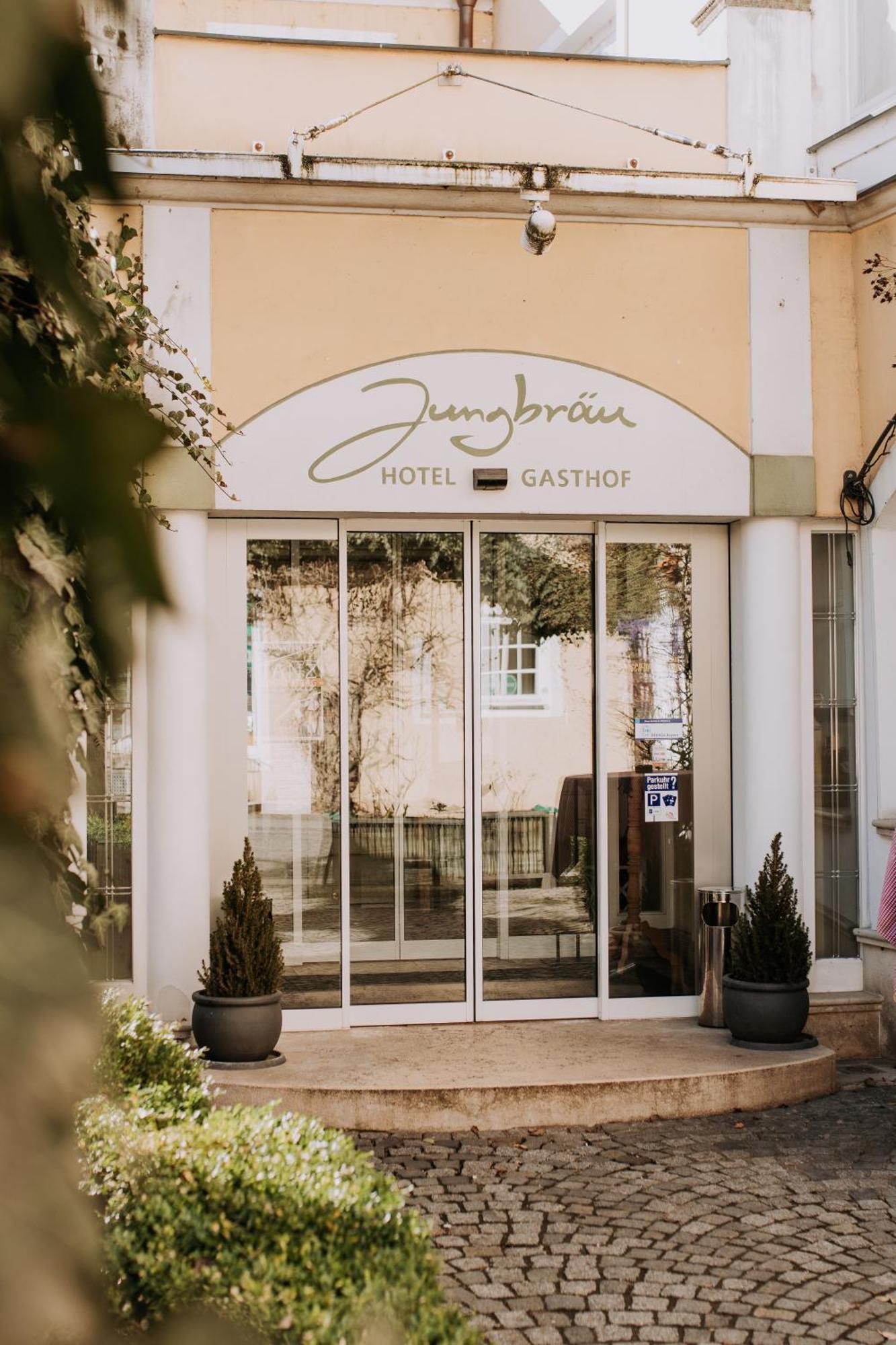 Hotel Jungbraeu
